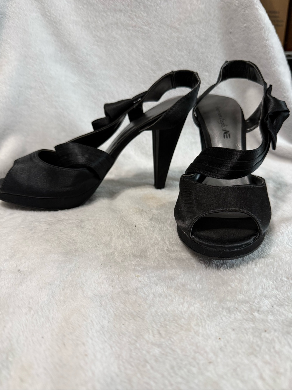 American Eagle Outfitters Black Open-Toe Slingback Heels